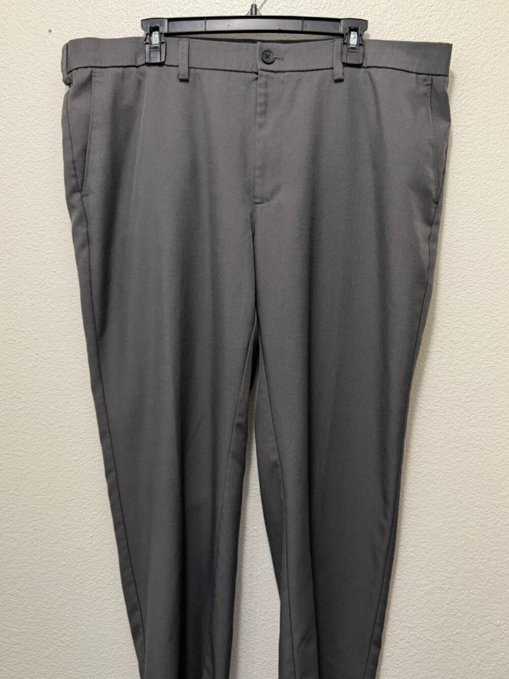 Haggar straight fit performance slacks, gray, flat front, size 40 x 30